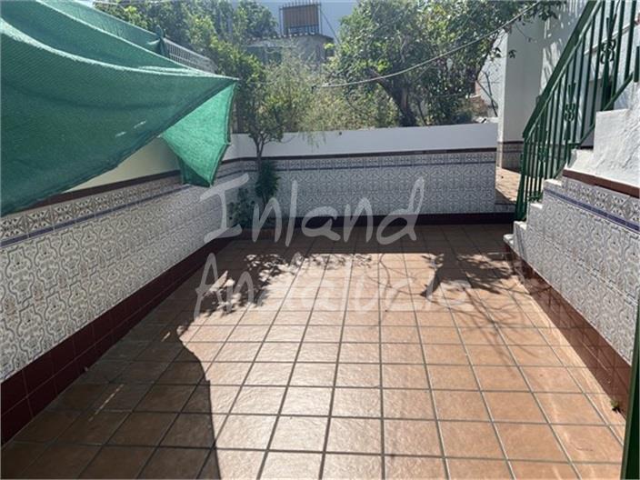 Image No.15-3 Bed House for sale