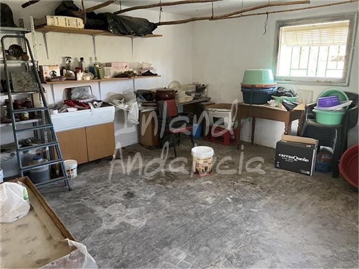 Image No.17-3 Bed House for sale