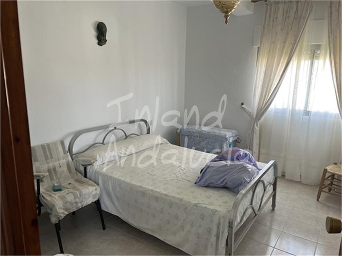 Image No.9-3 Bed House for sale