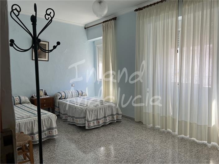 Image No.13-5 Bed House for sale