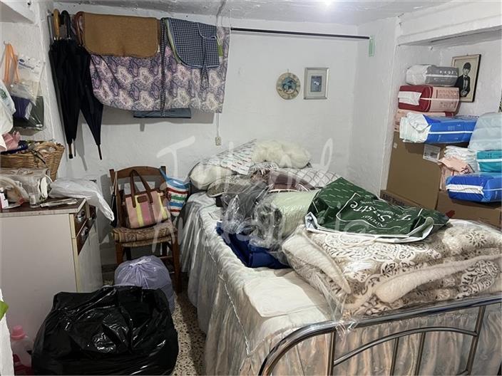 Image No.15-5 Bed House for sale