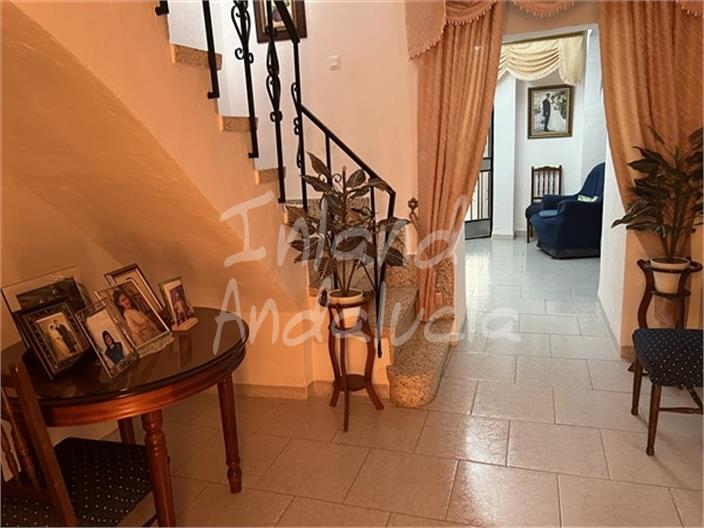 Image No.11-4 Bed House for sale