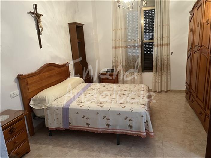 Image No.16-4 Bed House for sale