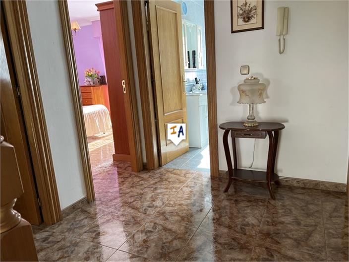 Image No.14-4 Bed House for sale