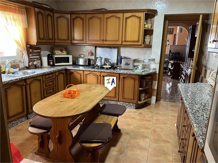 Image No.7-4 Bed House for sale