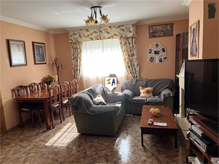 Image No.10-4 Bed House for sale