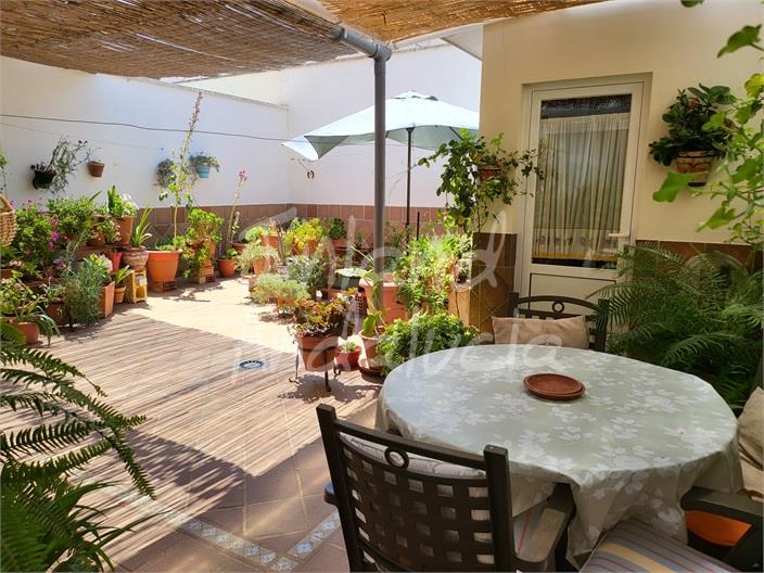 Image No.6-3 Bed House for sale