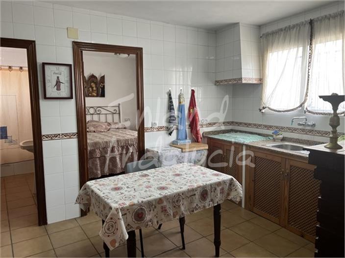 Image No.12-4 Bed Farmhouse for sale