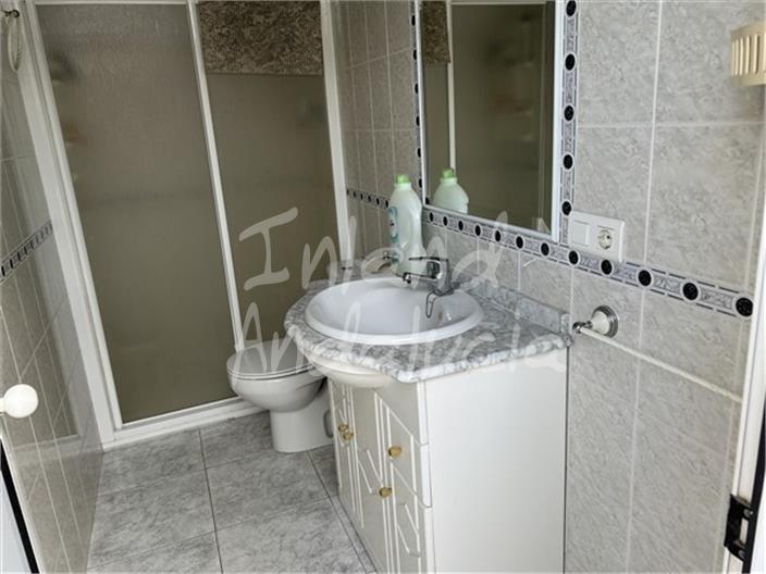 Image No.15-4 Bed House for sale