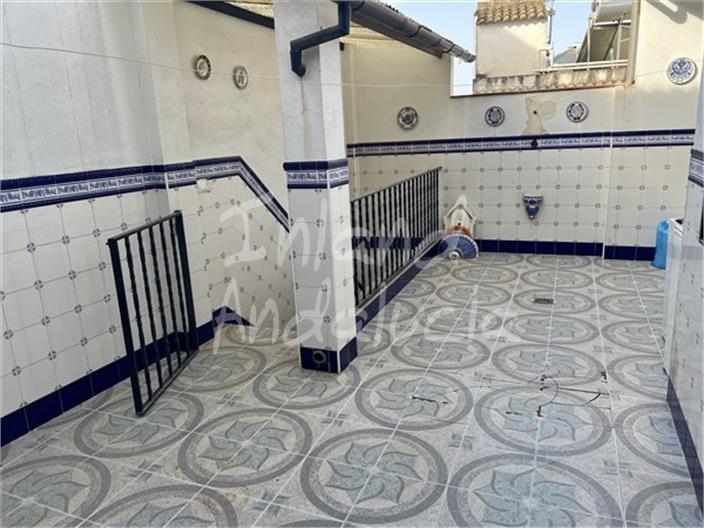 Image No.3-4 Bed House for sale