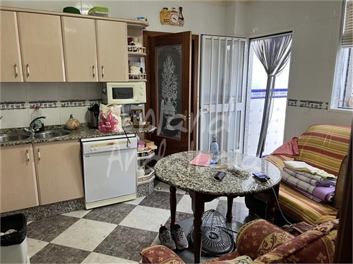 Image No.4-4 Bed House for sale