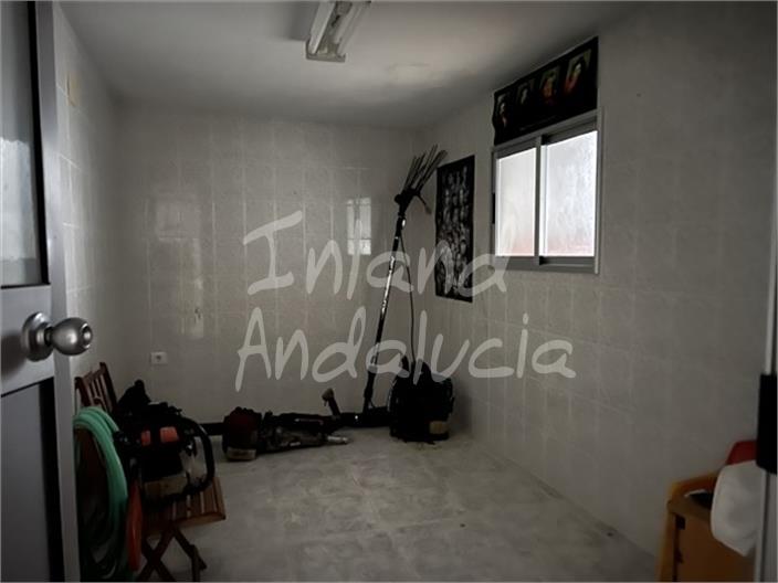 Image No.7-4 Bed House for sale