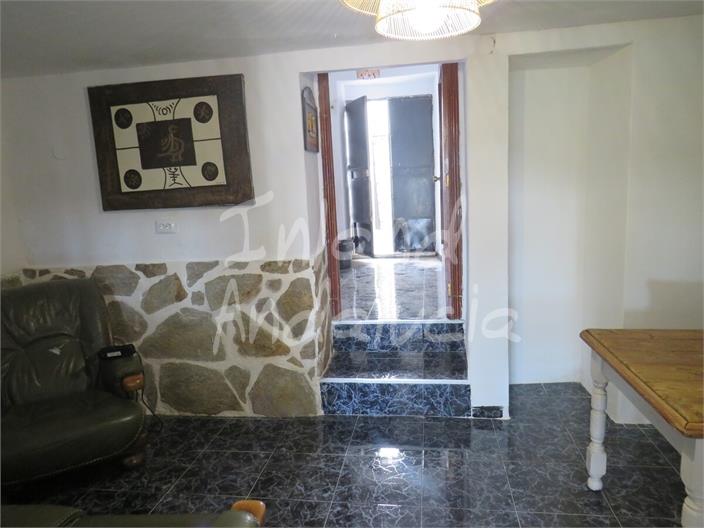 Image No.6-4 Bed House for sale