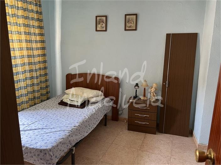 Image No.9-5 Bed House for sale
