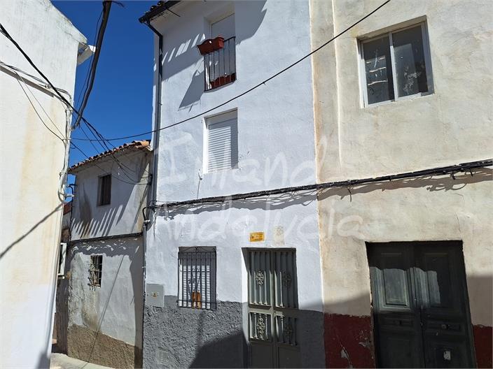 Image No.13-3 Bed House for sale