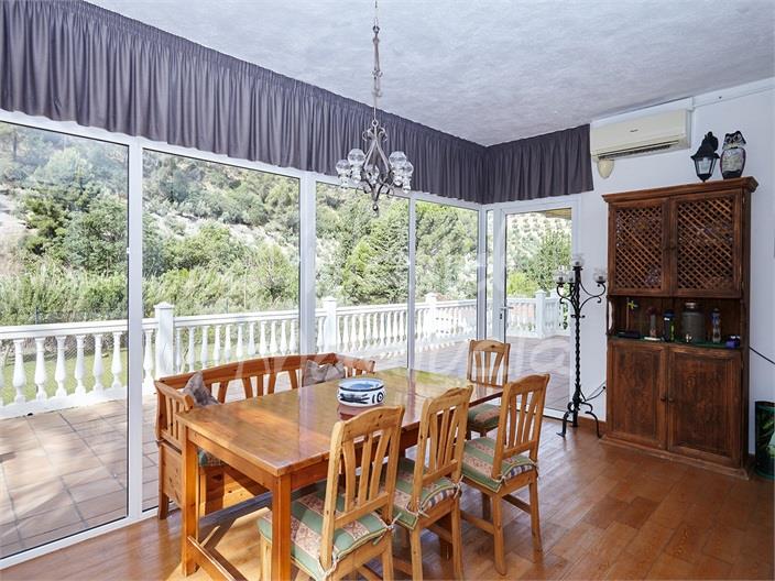 Image No.3-7 Bed Villa for sale