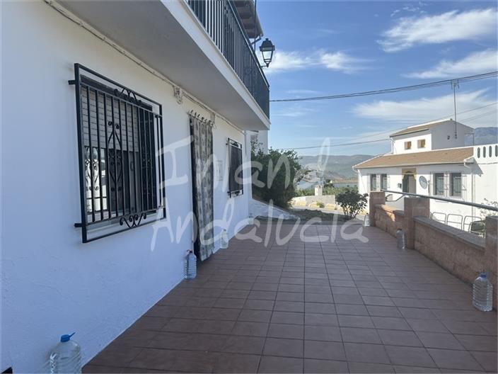 Image No.17-4 Bed House for sale