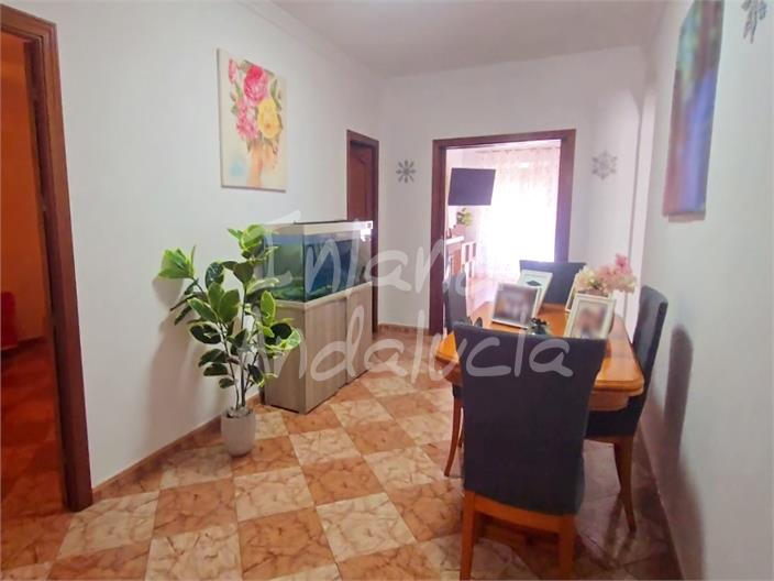 Image No.6-3 Bed House for sale