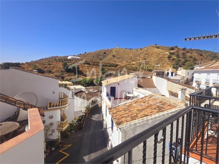 Image No.7-3 Bed House for sale