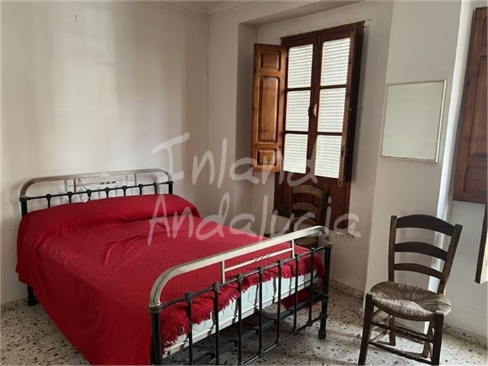 Image No.14-3 Bed House for sale