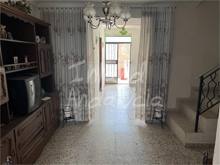 Image No.6-3 Bed House for sale