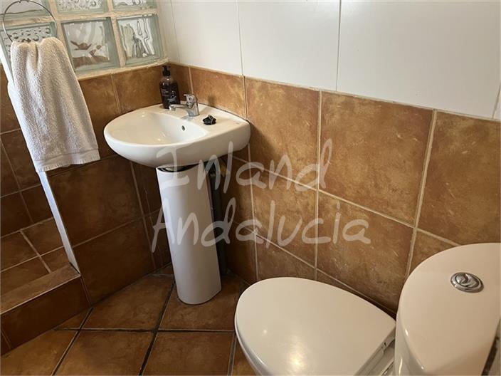 Image No.13-4 Bed Farmhouse for sale