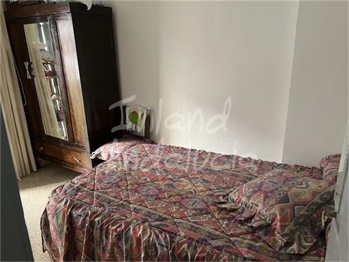 Image No.10-3 Bed House for sale