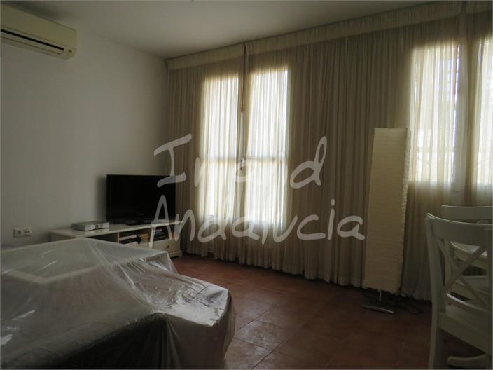 Image No.4-5 Bed House for sale