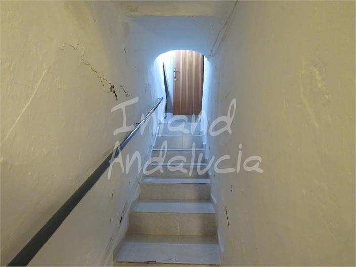 Image No.14-4 Bed House for sale