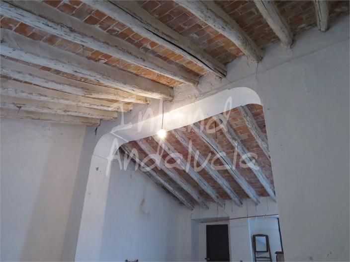 Image No.17-4 Bed House for sale