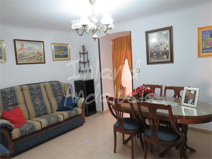 Image No.7-4 Bed House for sale