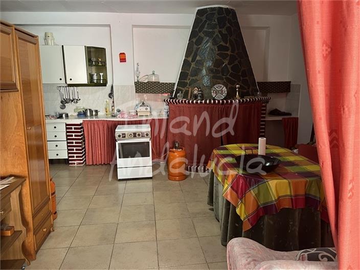 Image No.13-4 Bed House for sale