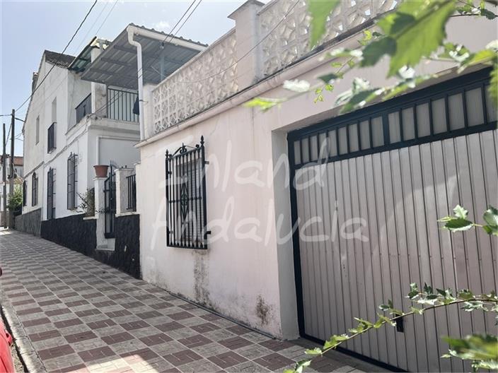 Image No.17-4 Bed House for sale
