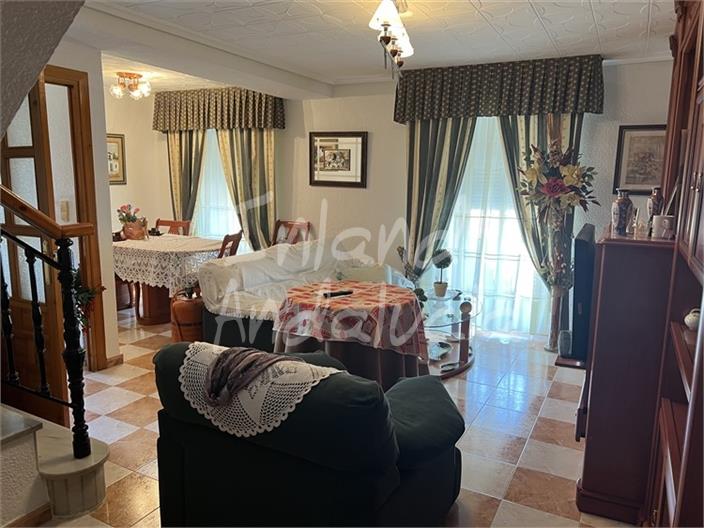 Image No.5-4 Bed House for sale