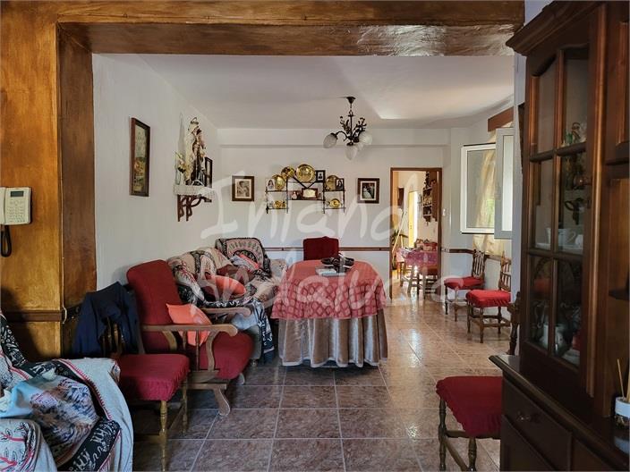 Image No.13-5 Bed House for sale