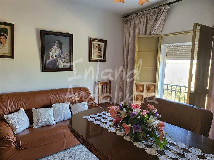 Image No.8-5 Bed House for sale