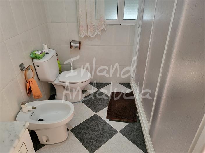 Image No.10-5 Bed House for sale