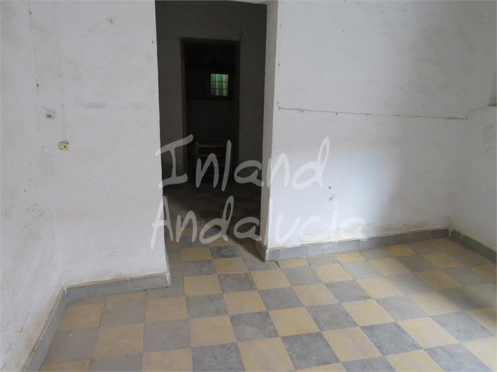 Image No.14-2 Bed House for sale