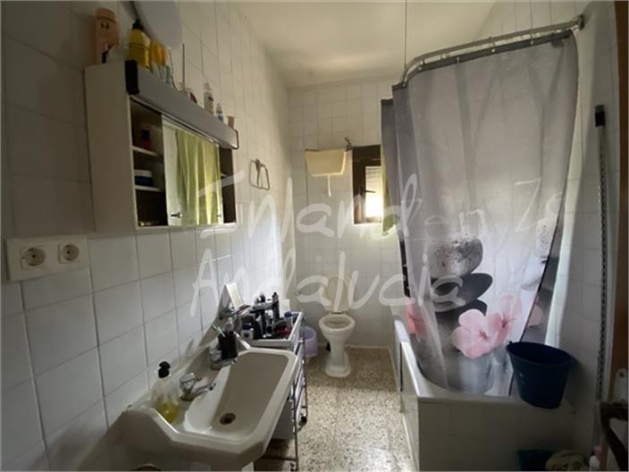 Image No.14-4 Bed House for sale