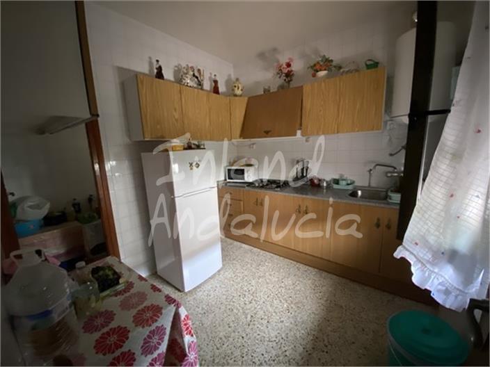 Image No.9-4 Bed House for sale