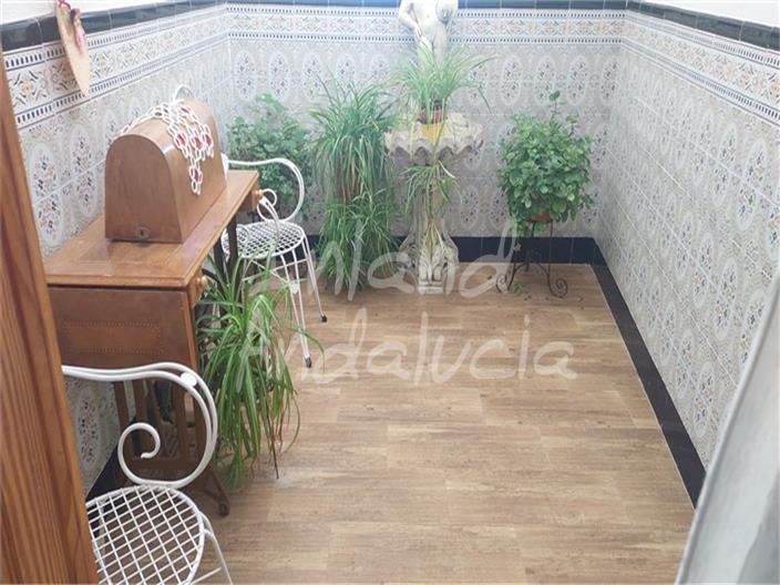 Image No.3-5 Bed House for sale