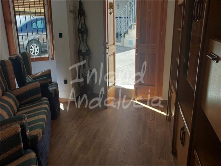 Image No.9-5 Bed House for sale