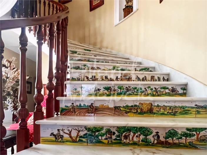 Image No.13-4 Bed House for sale