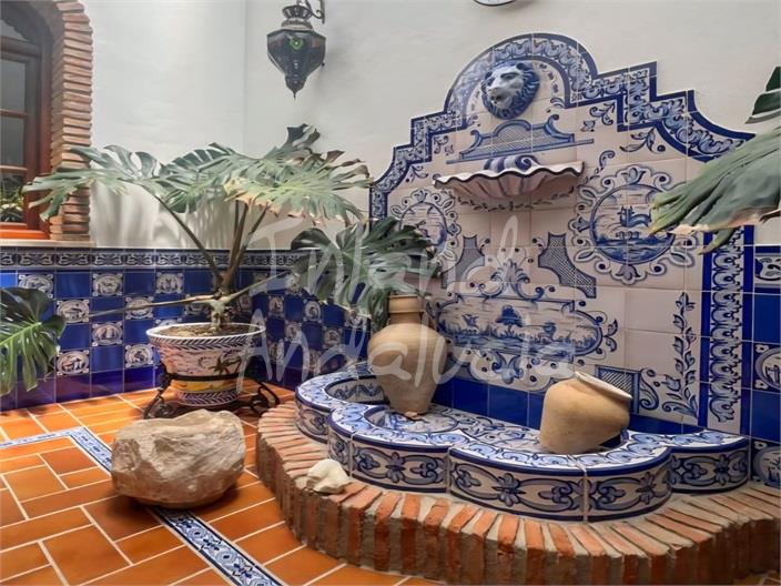 Image No.14-4 Bed House for sale