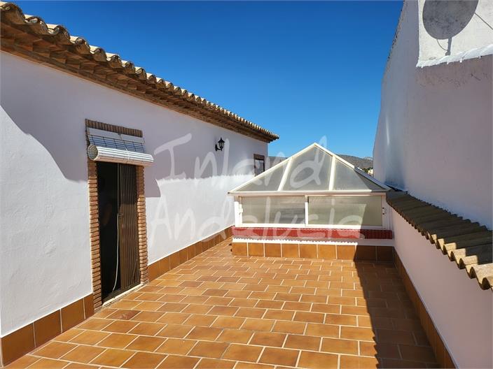 Image No.15-4 Bed House for sale