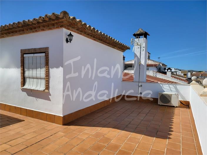Image No.16-4 Bed House for sale
