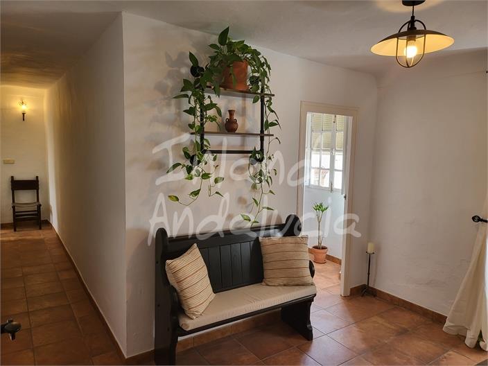 Image No.11-3 Bed House for sale