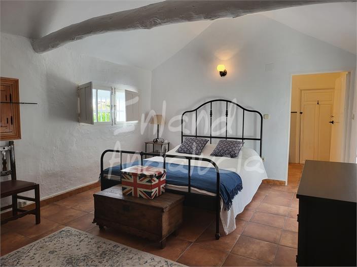 Image No.13-3 Bed House for sale