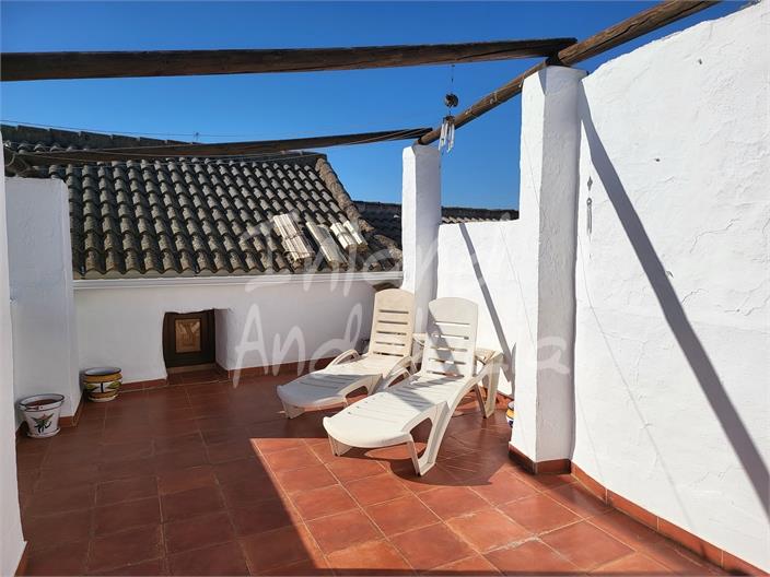 Image No.17-3 Bed House for sale