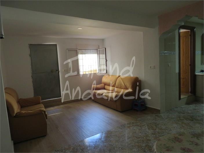 Image No.12-2 Bed House for sale